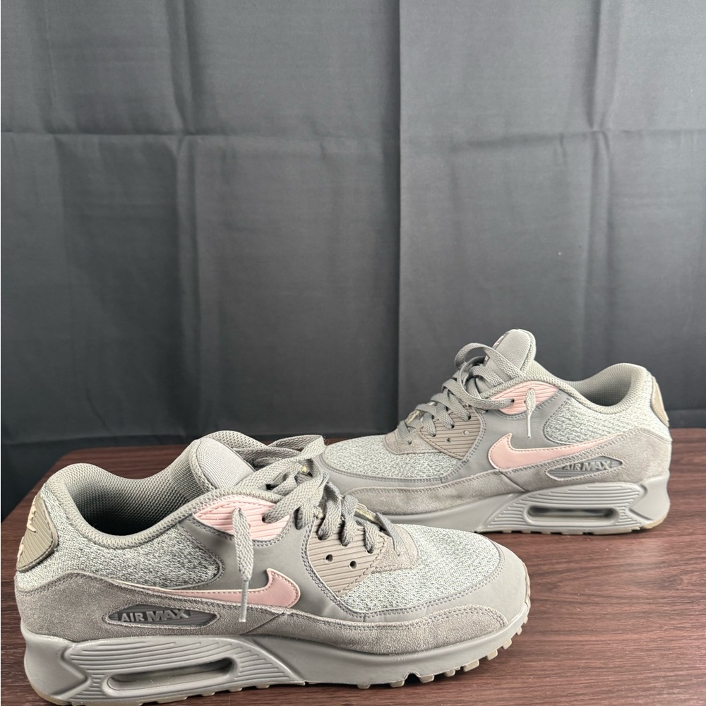 Nike Air Max 90 Gray Pink - Picture 4 of 5